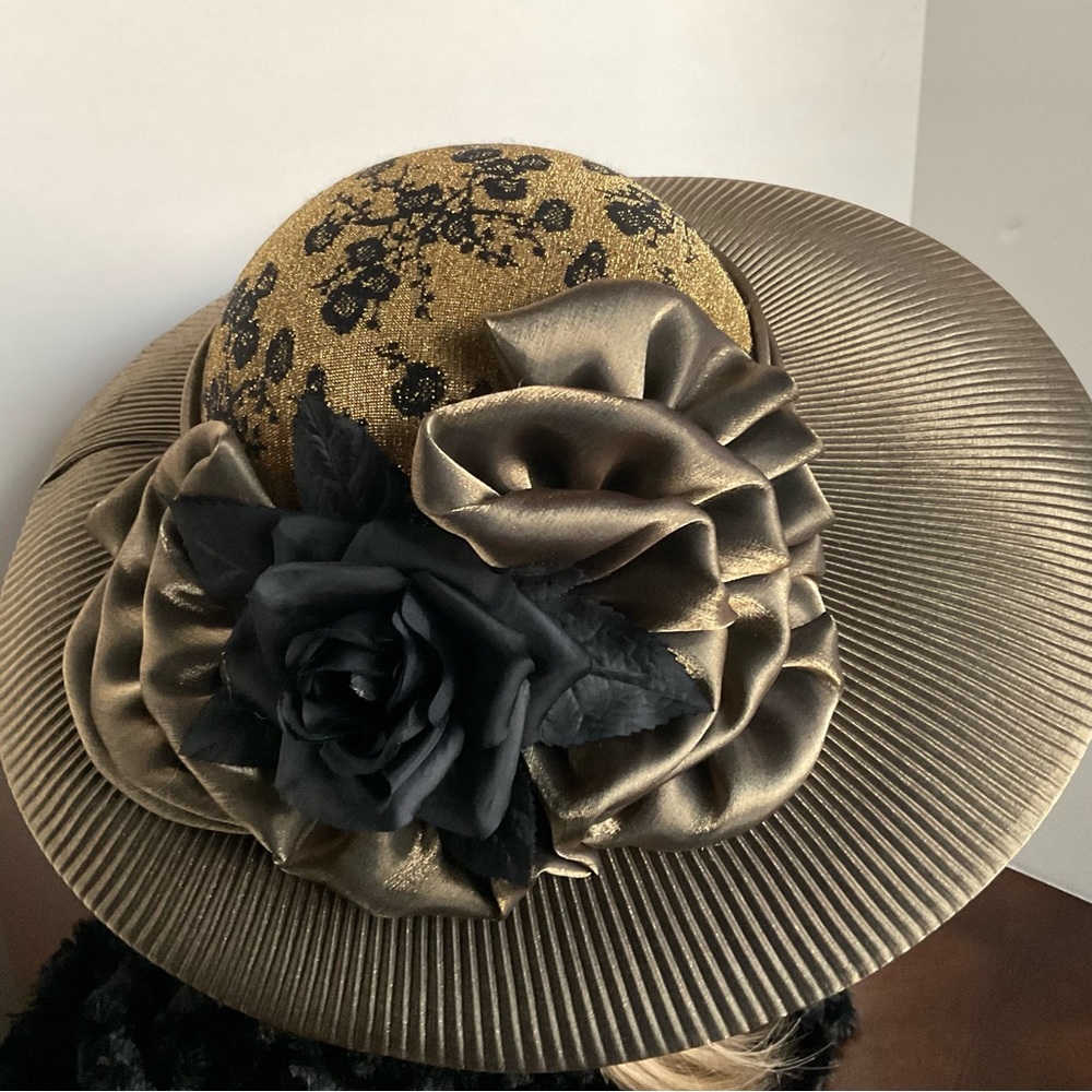 Elegant Derby Church Hat Golden Bronze/Black Accordion Pleat Wide Brim - Picture 2 of 7